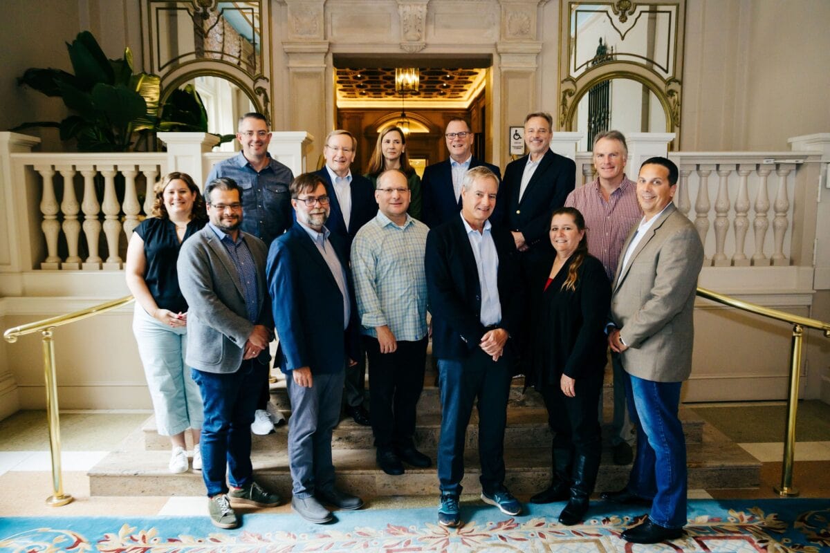 BoardMeetingPhoto_98-min